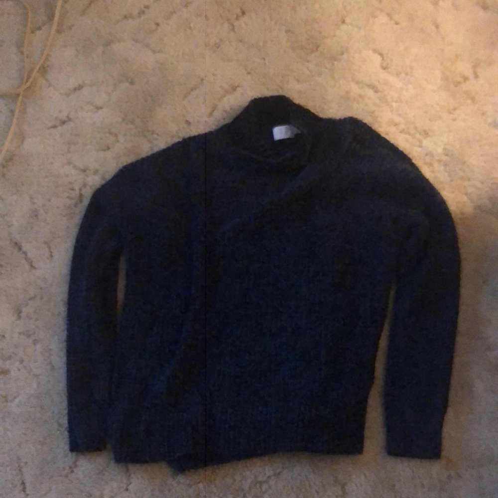 Long sleeve women’s sweater